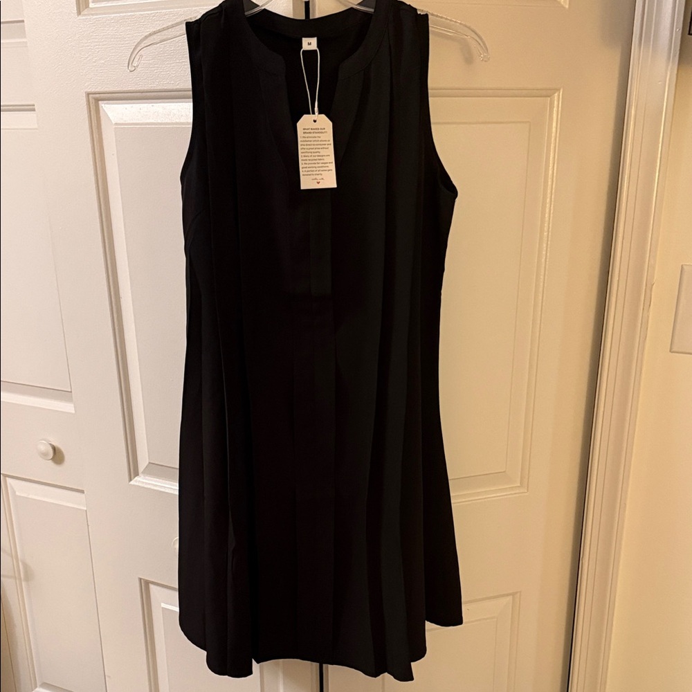 Chic Black Sleeveless Mini Dress